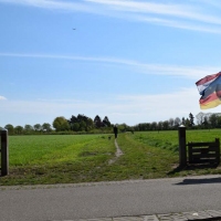 Blick durch das immer offene Tor auf die „Kornstraote“