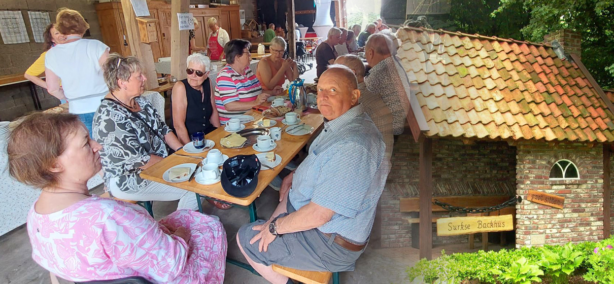 Treffen Ehemalige der Backgruppe